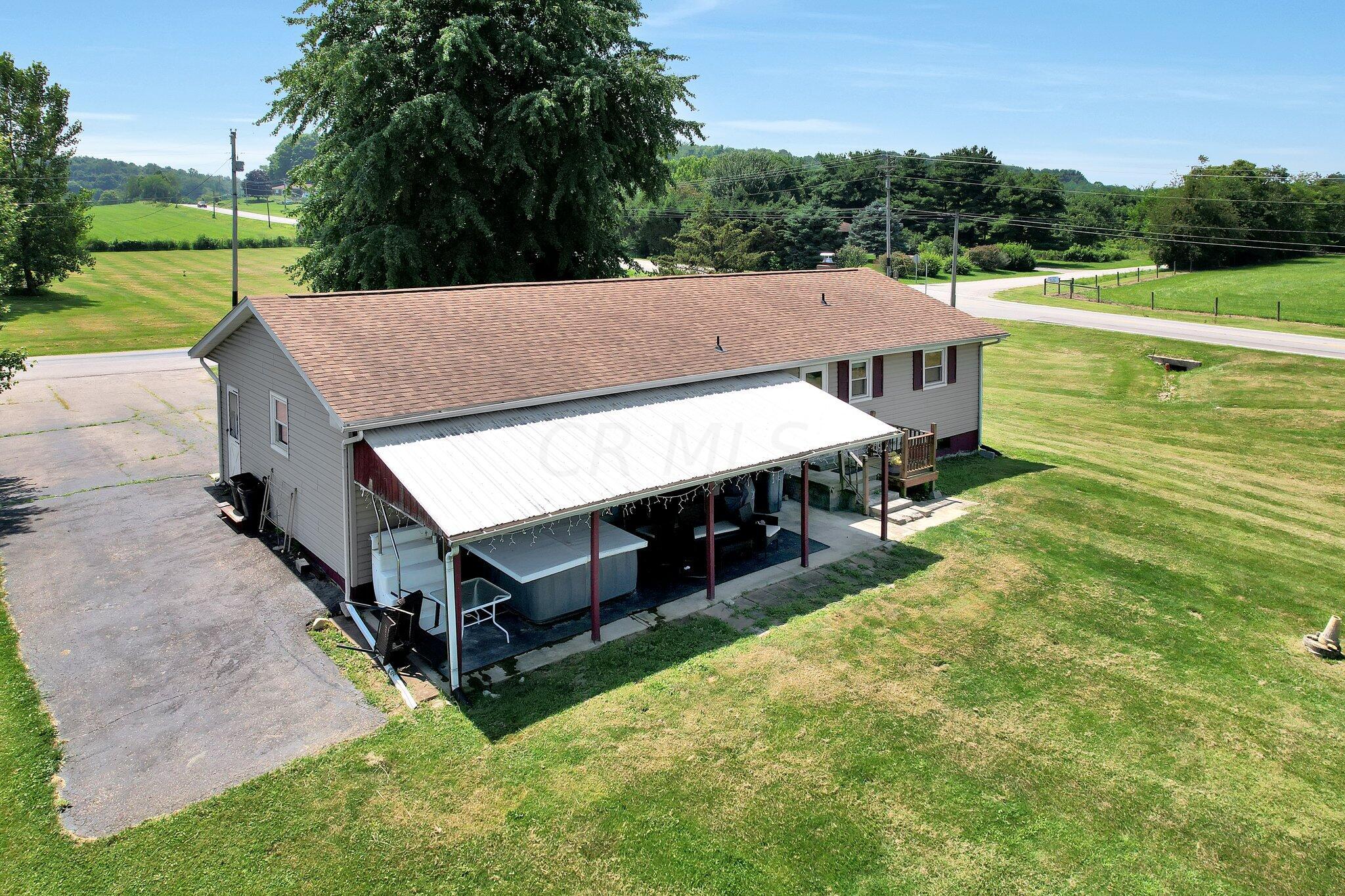 7620 Heigle Road Southwest Amanda, OH 43102 - Photo 5 of 42 3-web-or-mls-7620-heigle-rd-sw
