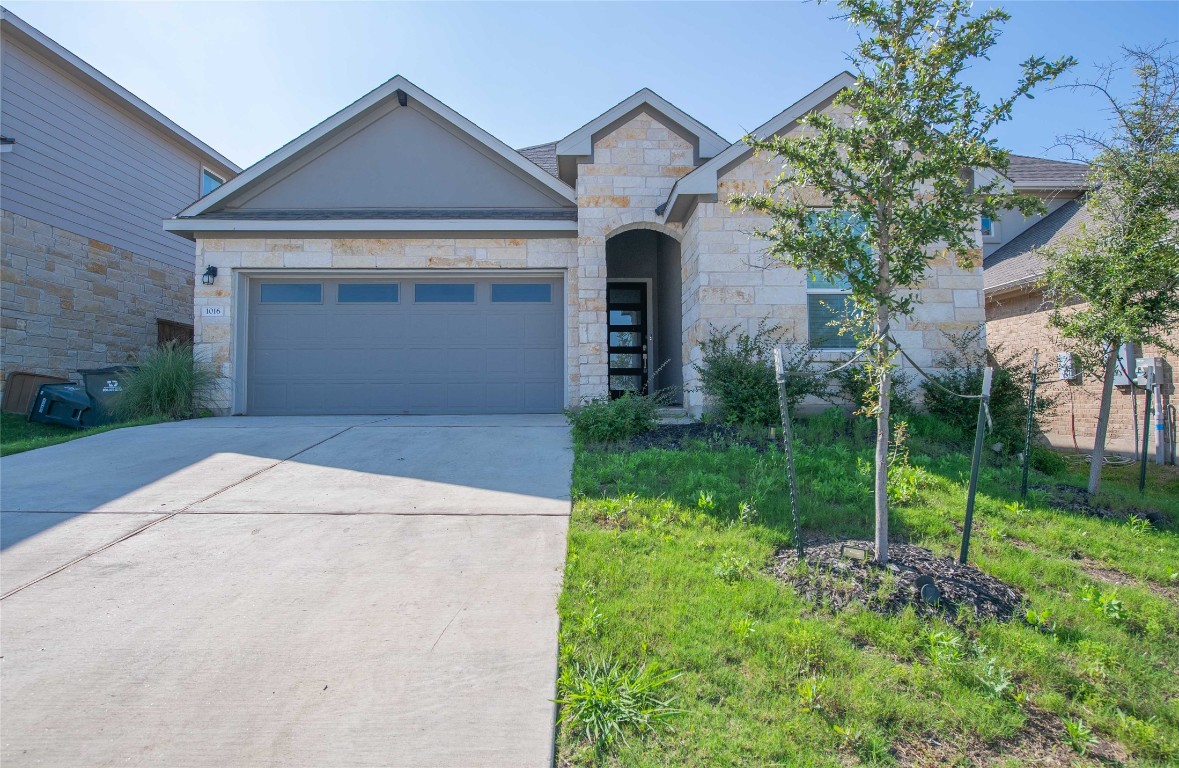1016 Bear Track Loop Georgetown, TX 78628 - Photo 1 of 28
