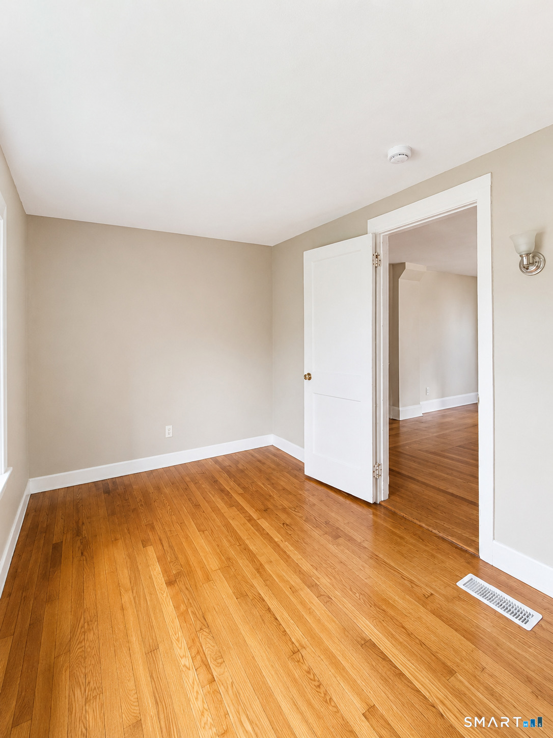 561 Hopewell Road Glastonbury, CT 06073 - Photo 18 of 21