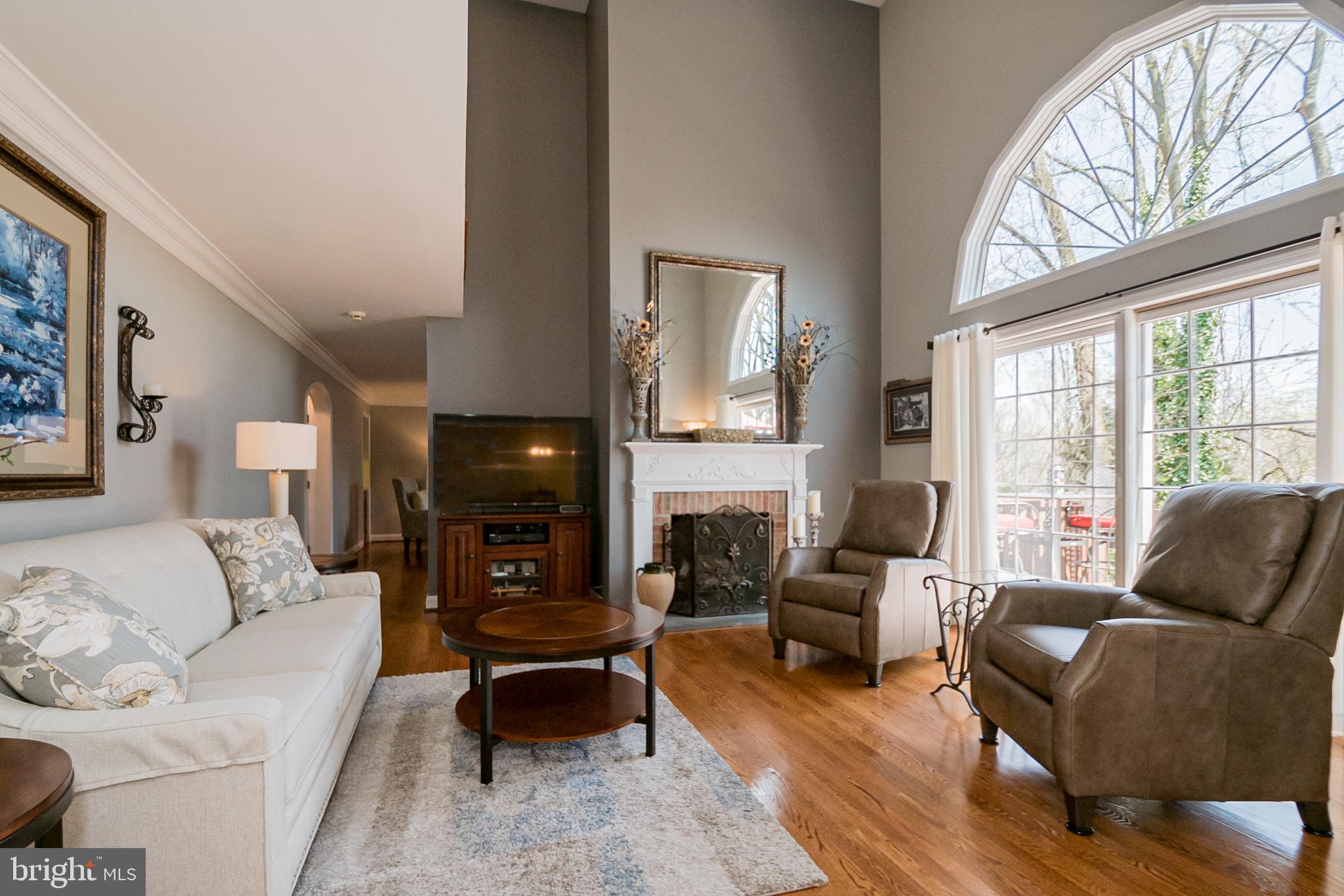 31 Forest Ridge Road Newark, DE 19711 - Photo 13 of 52 Beautiful Circular Window Allows for Light & Views