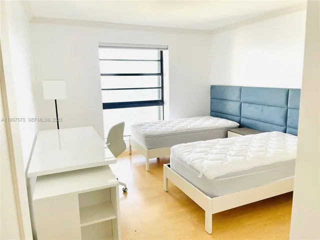 $5,500 | 151 Southeast 15th Road, Unit 2503, Miami, FL 33131