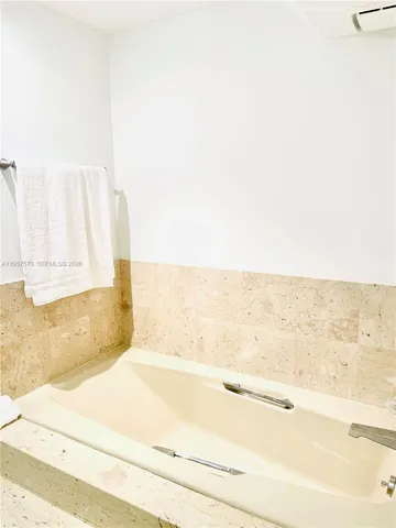 $5,500 | 151 Southeast 15th Road, Unit 2503, Miami, FL 33131