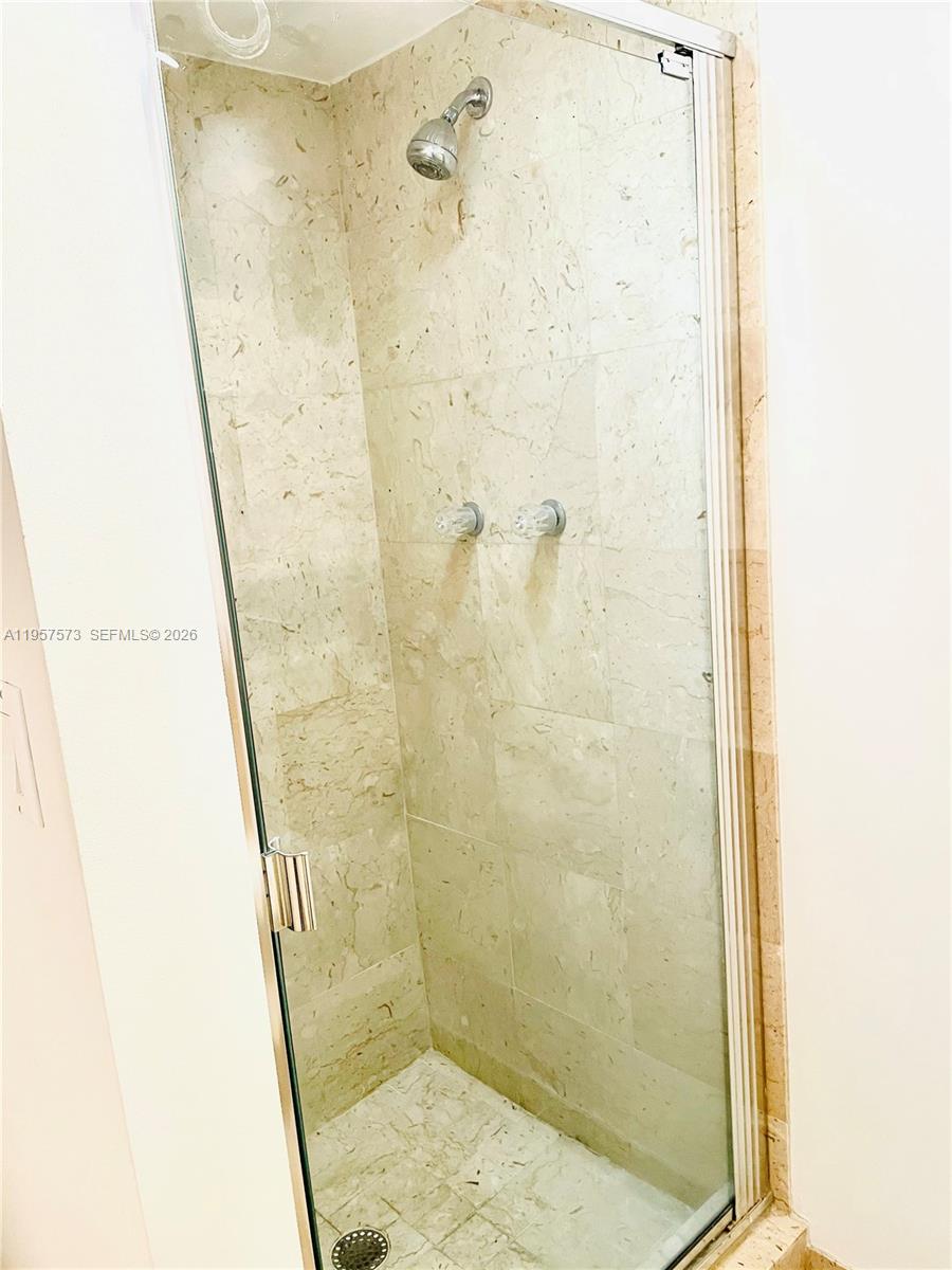 151 Southeast 15th Road, Unit 2503 Miami, FL 33131 - Photo 26 of 38