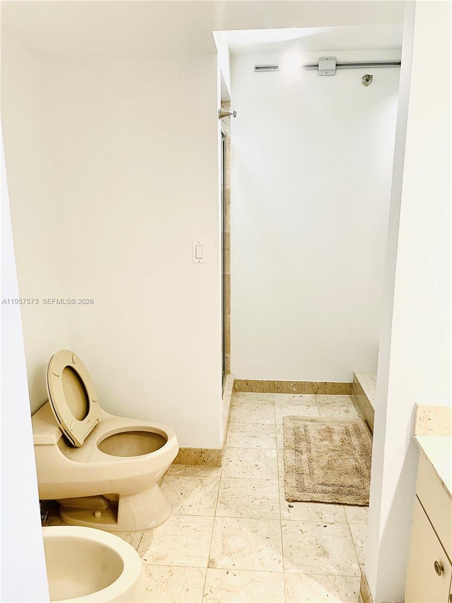 151 Southeast 15th Road, Unit 2503 Miami, FL 33131 - Photo 27 of 38