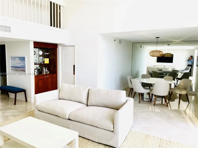 $5,500 | 151 Southeast 15th Road, Unit 2503, Miami, FL 33131
