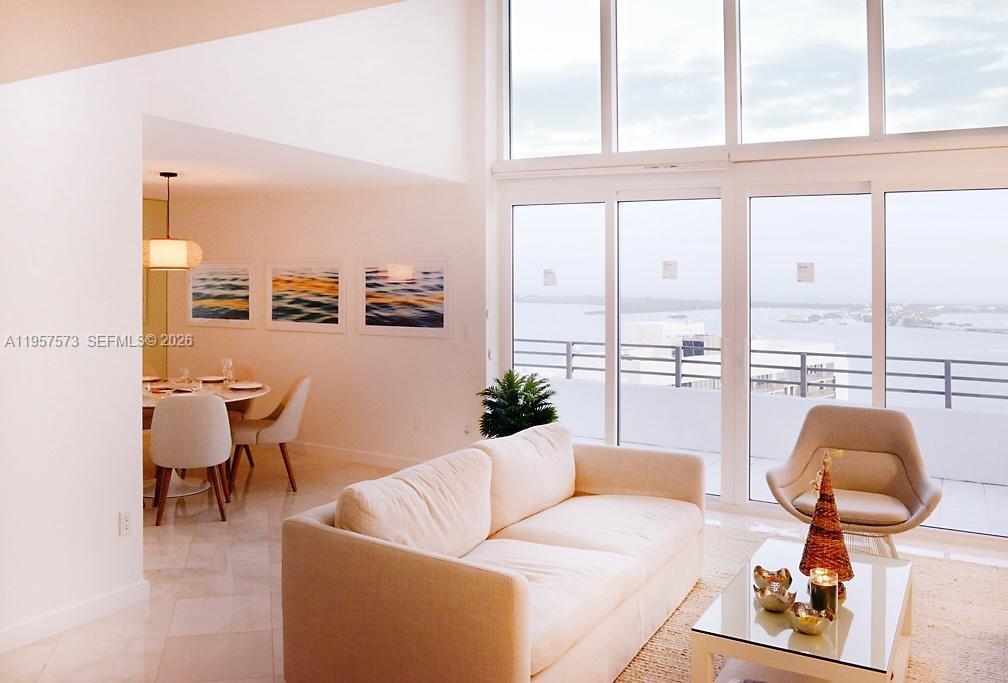 151 Southeast 15th Road, Unit 2503 Miami, FL 33131 - Photo 7 of 38