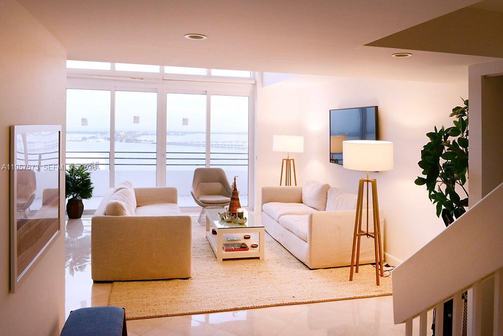 151 Southeast 15th Road, Unit 2503 Miami, FL 33131 - Photo 8 of 38