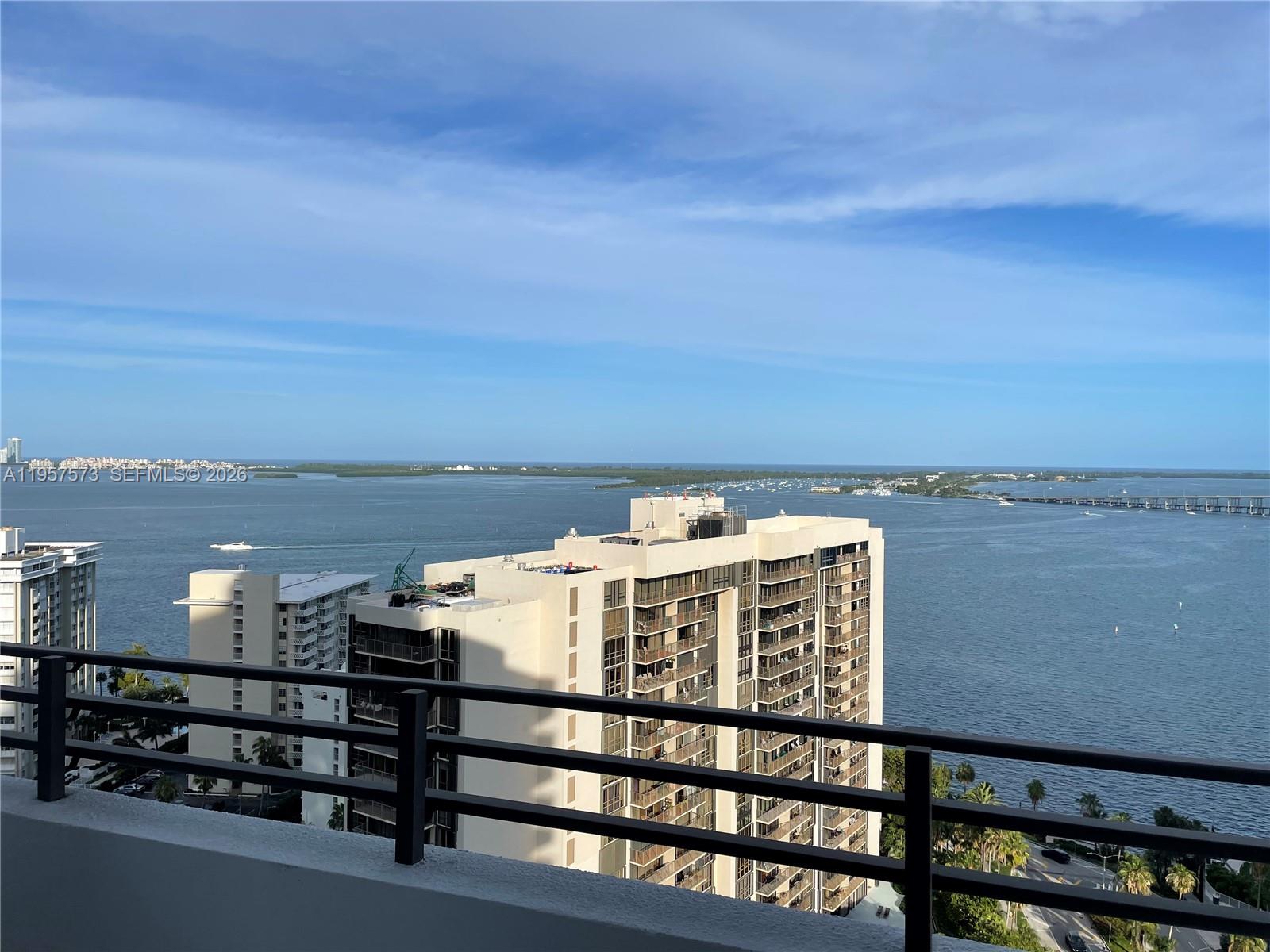 151 Southeast 15th Road, Unit 2503 Miami, FL 33131 - Photo 10 of 38