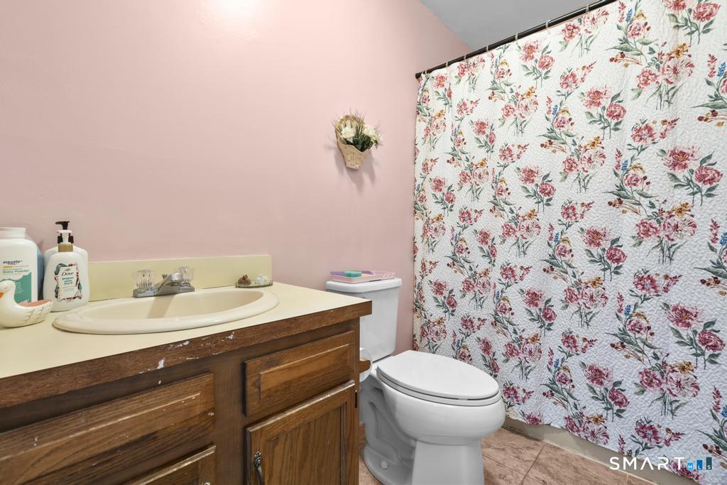 181 Hicks Street, Unit 2D Meriden, CT 06450 - Photo 27 of 36
