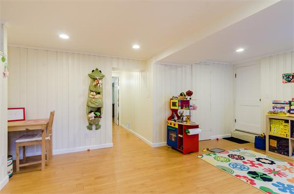 32 Botsford Road Newton, MA 02467 - Photo 8 of 15 Gallery Image 8