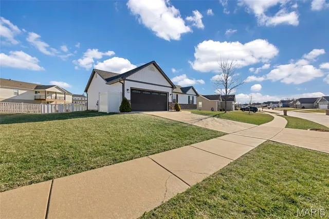 $345,000 | 90 Brookshire Creek Drive, Wentzville, MO 63385