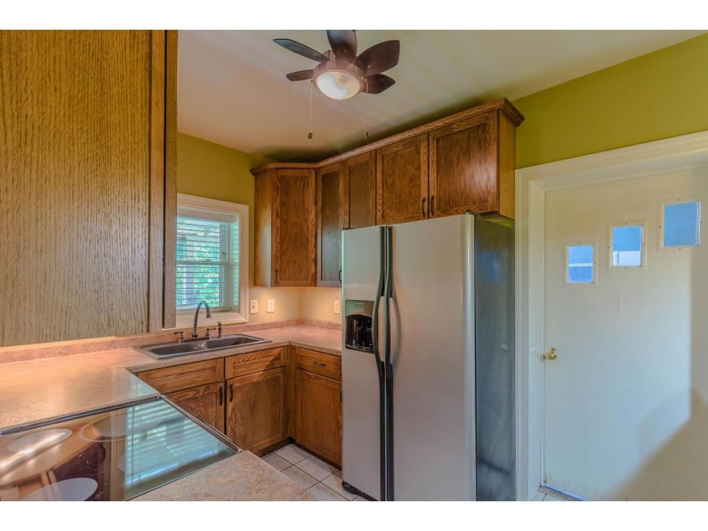 605 Cedar Valley Road Bristol, TN 37620 - Photo 8 of 23 Photo 8
