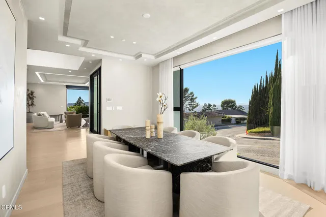 $2,835,000 | 1000 Avonoak Terrace, Glendale, CA 91206