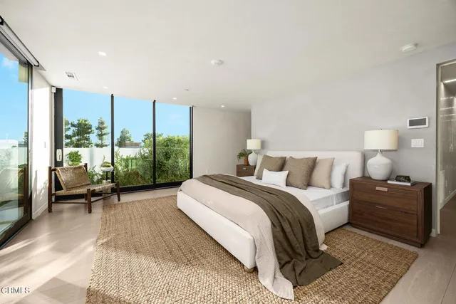 $2,835,000 | 1000 Avonoak Terrace, Glendale, CA 91206