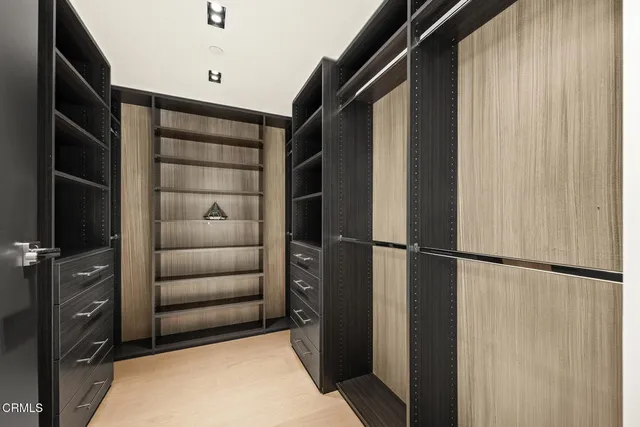 $2,835,000 | 1000 Avonoak Terrace, Glendale, CA 91206