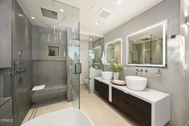 $2,835,000 | 1000 Avonoak Terrace, Glendale, CA 91206