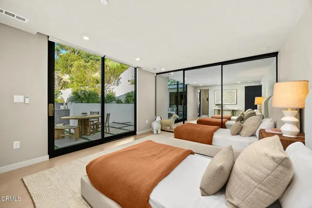 $2,835,000 | 1000 Avonoak Terrace, Glendale, CA 91206