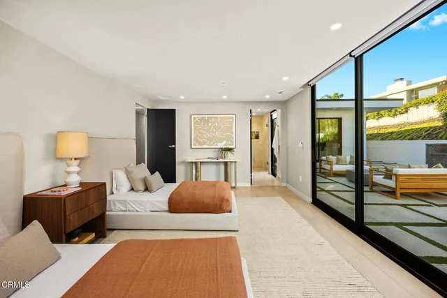 $2,835,000 | 1000 Avonoak Terrace, Glendale, CA 91206