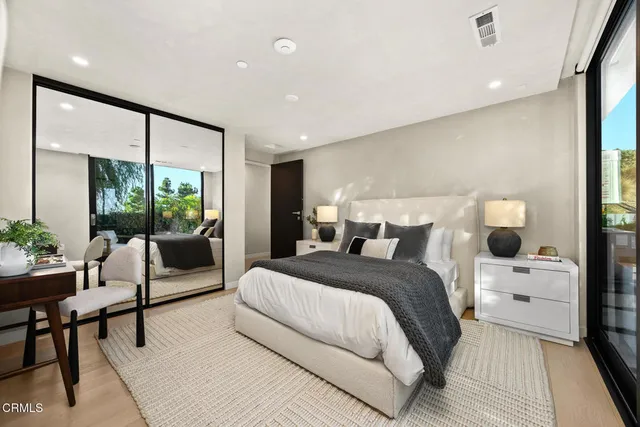 $2,835,000 | 1000 Avonoak Terrace, Glendale, CA 91206