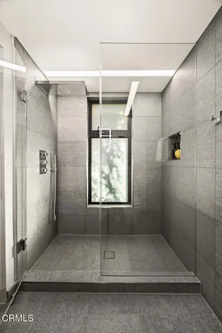 $2,835,000 | 1000 Avonoak Terrace, Glendale, CA 91206