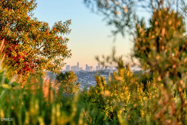 $2,835,000 | 1000 Avonoak Terrace, Glendale, CA 91206