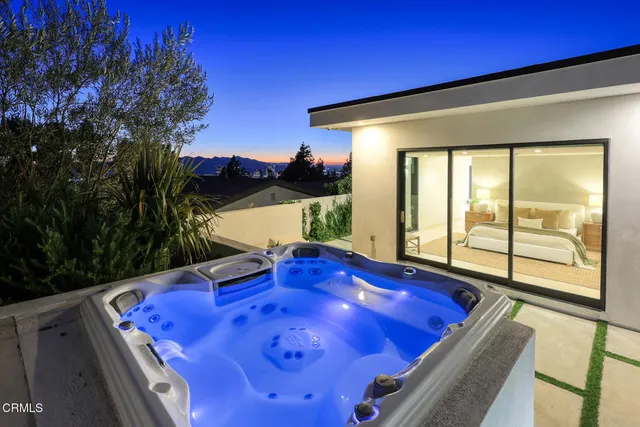 $2,835,000 | 1000 Avonoak Terrace, Glendale, CA 91206