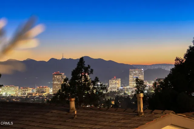 $2,835,000 | 1000 Avonoak Terrace, Glendale, CA 91206