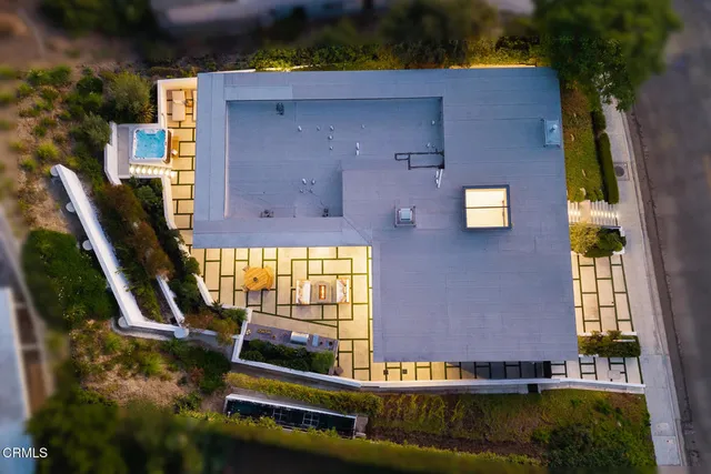 $2,835,000 | 1000 Avonoak Terrace, Glendale, CA 91206