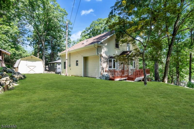 104 Bishops Rock Road Hopatcong, NJ 07843 - Photo 4 of 49