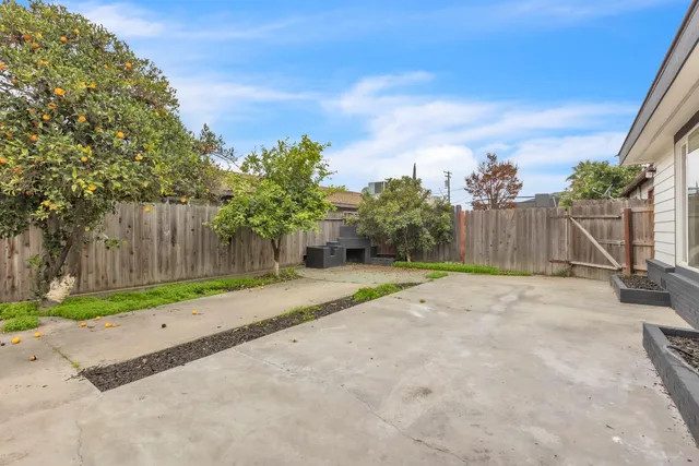 $425,000 | 830 Flower Street, Turlock, CA 95380