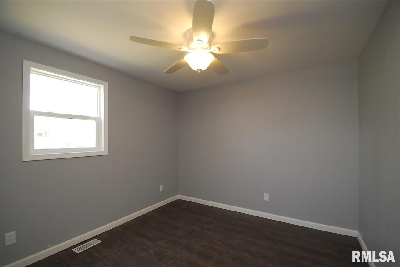 4409 West Castleton Road Peoria, IL 61615 - Photo 22 of 36 Gallery Image 22