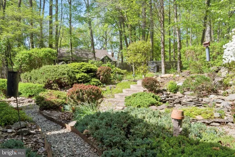 $1,000,000 | 597 Tanglewood Lane, Devon, PA 19333