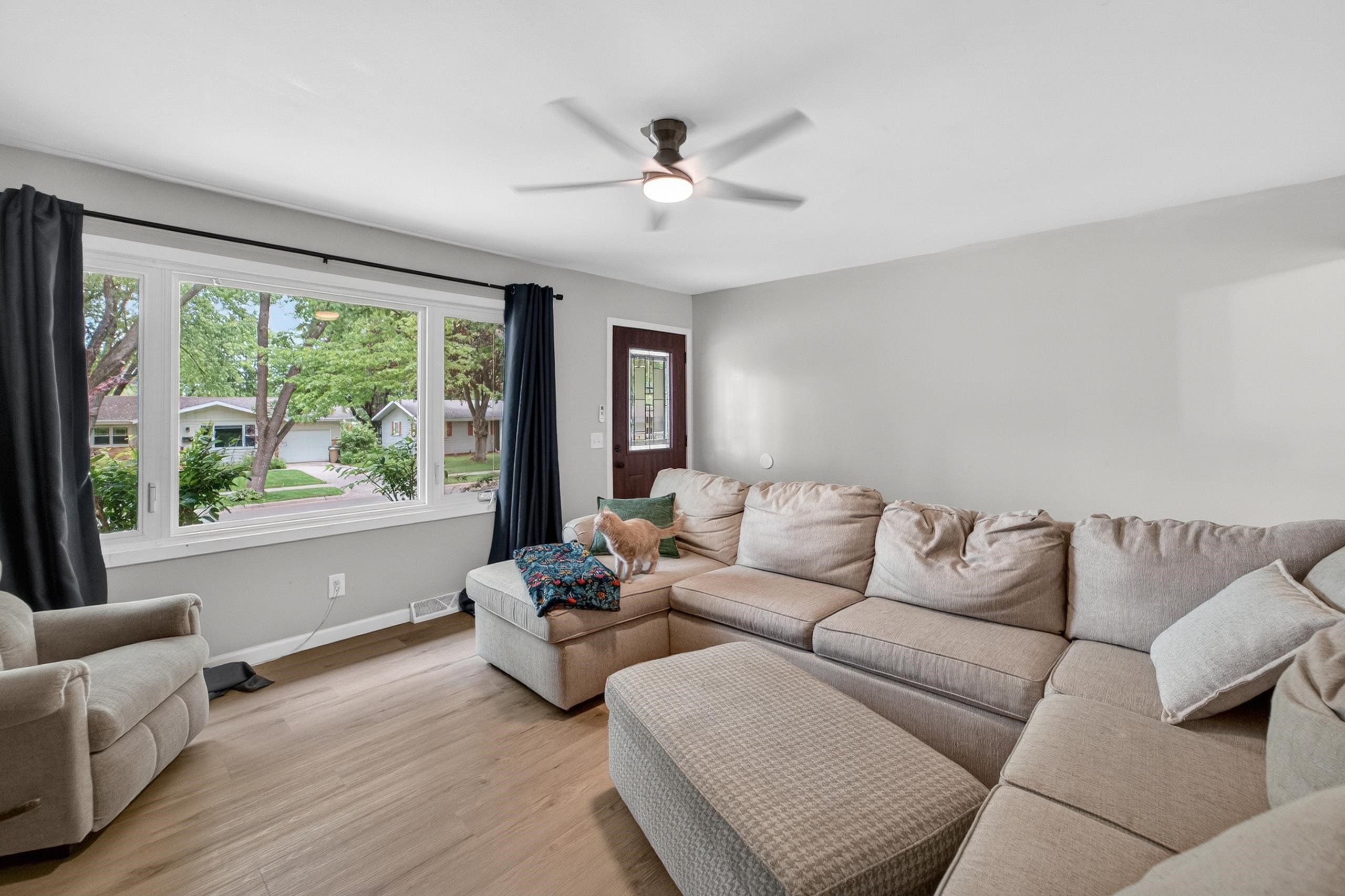 1121 Debra Lane Madison, WI 53704 - Photo 4 of 22