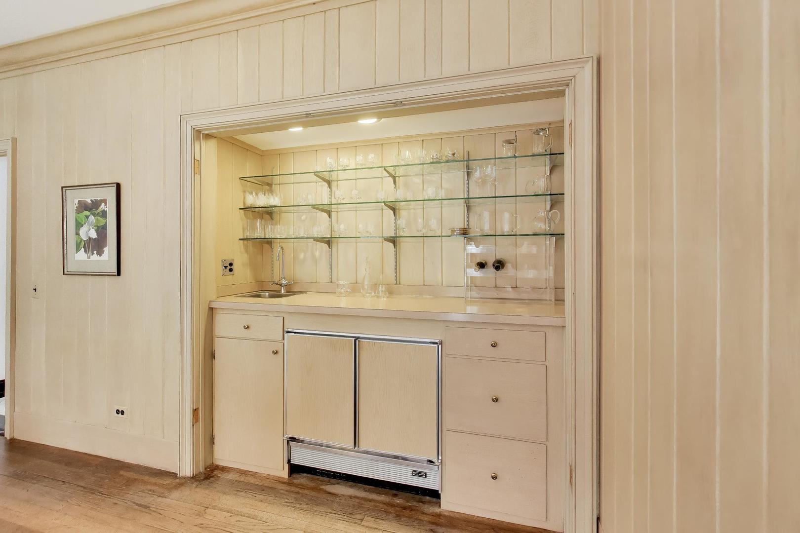 197 North Green Bay Road Lake Forest, IL 60045 - Photo 15 of 55 Gallery Image 15