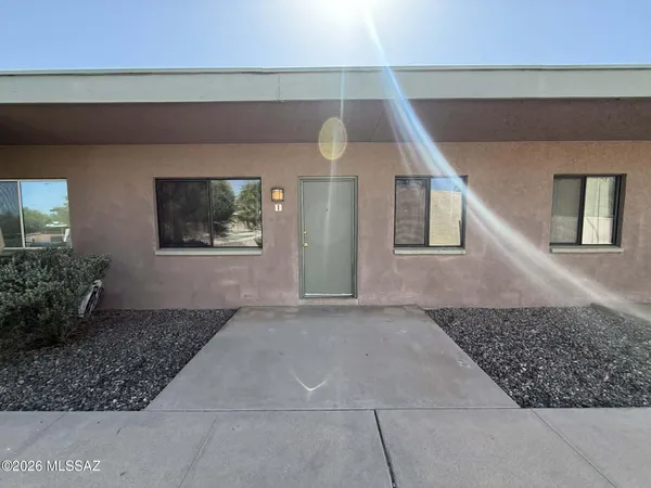 $1,195 | 1518 East Hedrick Drive, Unit I, Tucson, AZ 85719