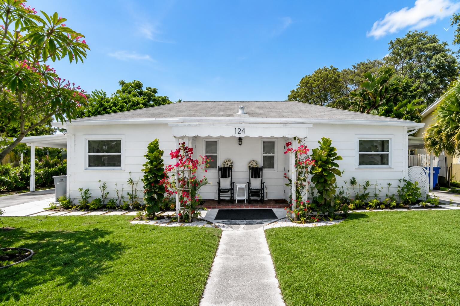 124 Mayfield Road Lantana, FL 33462 - Photo 2 of 27 AC00F0E2-453F-44FA-8802-5A95B6A67D51