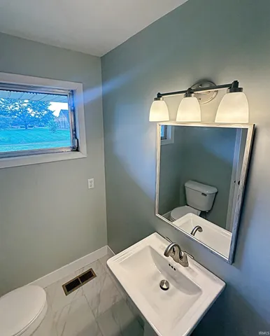 $294,500 | 916 Highway 57, Washington, IN 47501