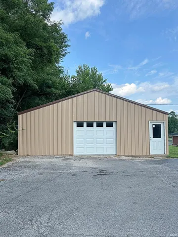 $294,500 | 916 Highway 57, Washington, IN 47501