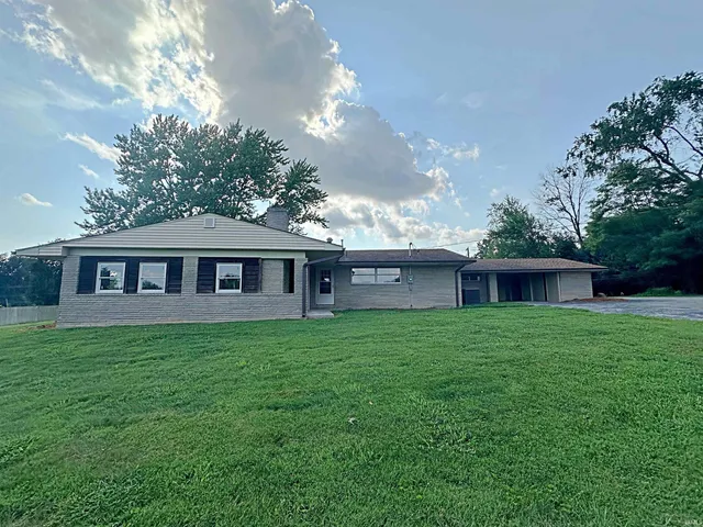 $294,500 | 916 Highway 57, Washington, IN 47501