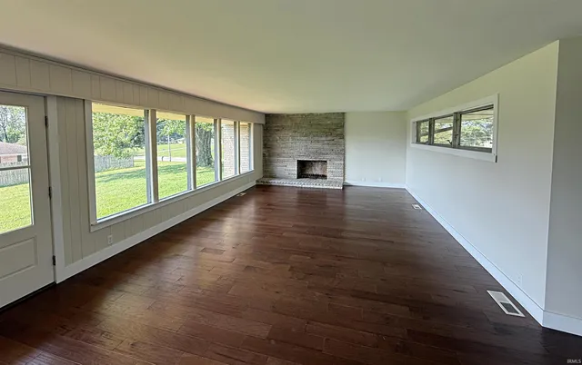 $294,500 | 916 Highway 57, Washington, IN 47501