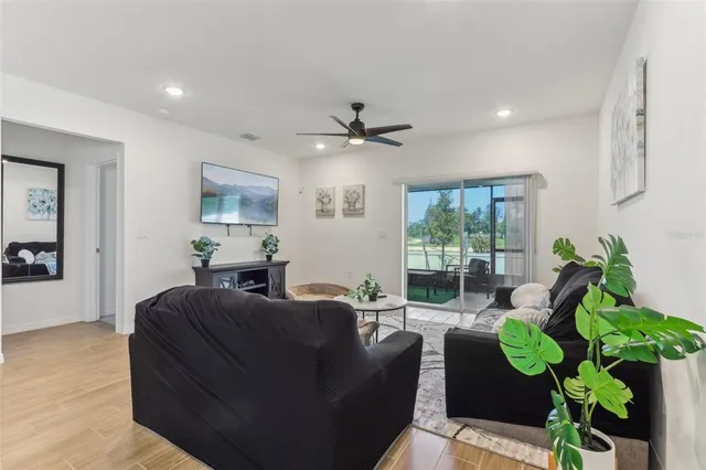 $375,000 | 4122 Sagefield Drive, Harmony, FL 34773