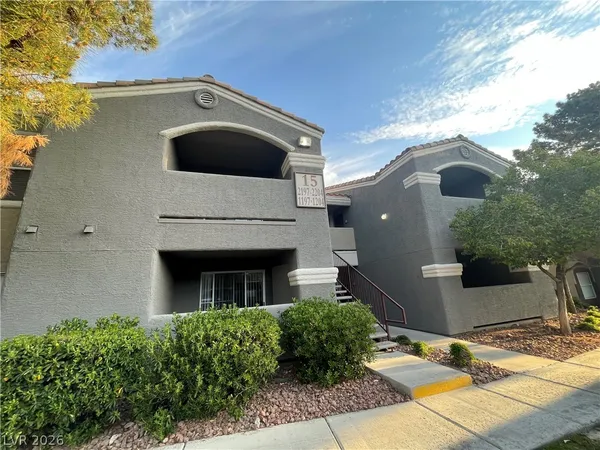 $1,200 | 5055 West Hacienda Avenue, Unit 1202, Las Vegas, NV 89118