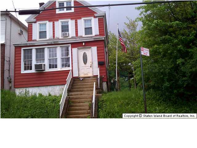 1982 Clove Road Staten Island, NY 10304 - Photo 1 of 10 Primary Photo