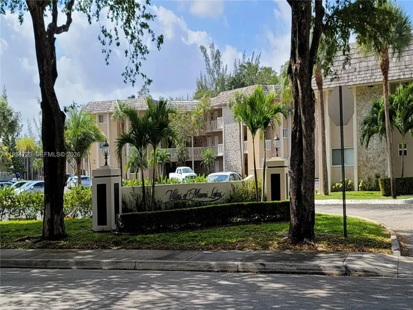 $2,500 | 7430 Miami Lakes Drive, Unit E105, Miami Lakes, FL 33014