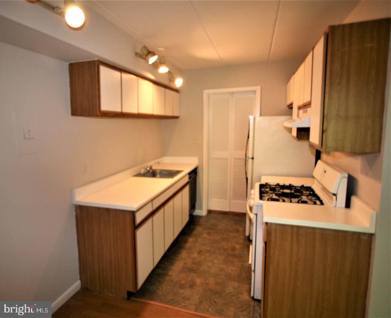 2313 Freetown Court, Unit 1B Reston, VA 20191 - Photo 14 of 22