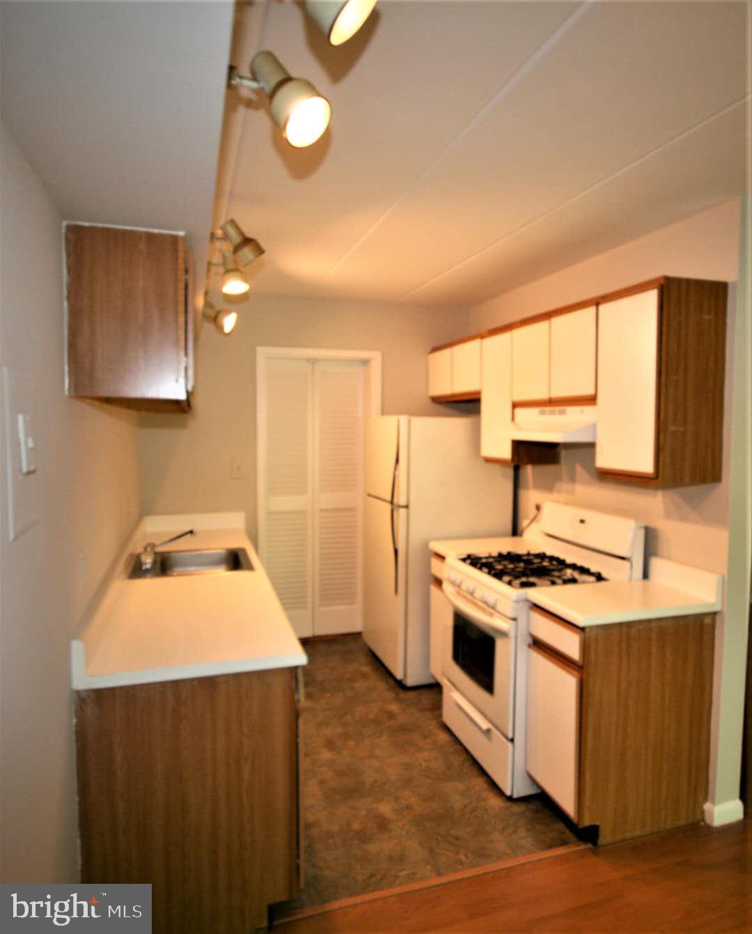 2313 Freetown Court, Unit 1B Reston, VA 20191 - Photo 5 of 22