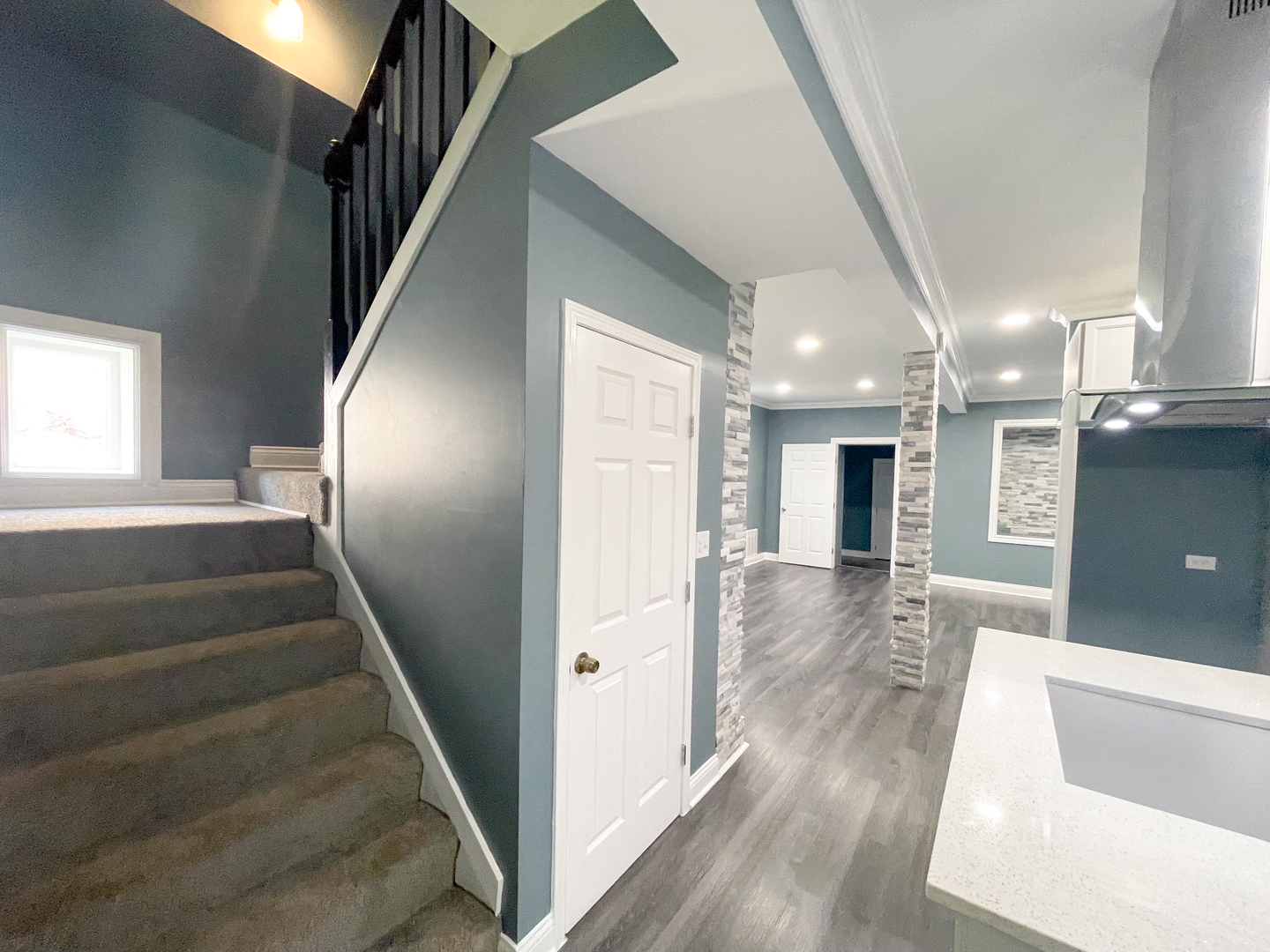 7046 South Wabash Avenue Chicago, IL 60637 - Photo 5 of 41 a view of entryway and hall with wooden floor