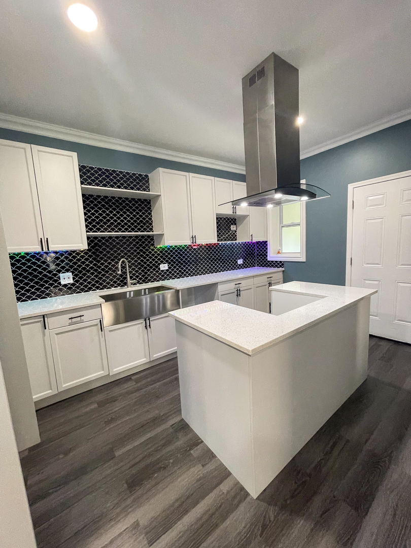 7046 South Wabash Avenue Chicago, IL 60637 - Photo 8 of 41 a kitchen with sink cabinets and stove