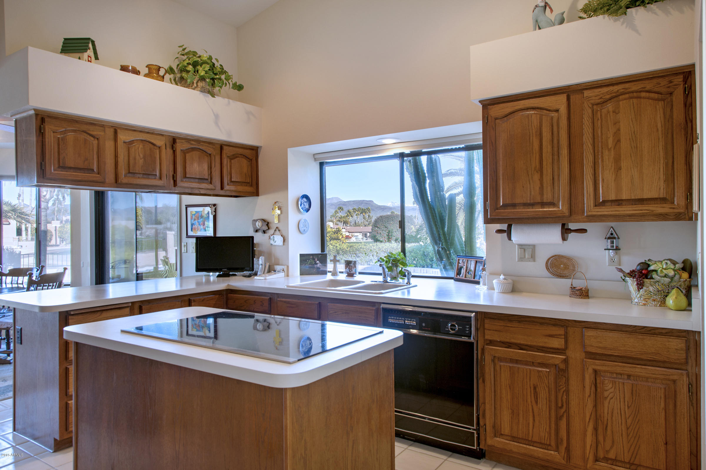 19010 East Wiki Way Rio Verde, AZ 85263 - Photo 4 of 36 Kitchen Island Cooktop