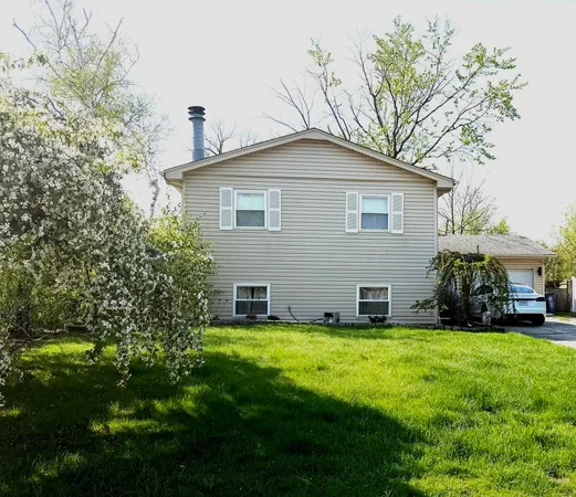 $585,000 | 3435 Tamarind Drive, Northbrook, IL 60062